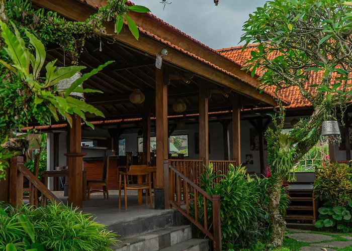 Pemulan House بيت ضيافة *