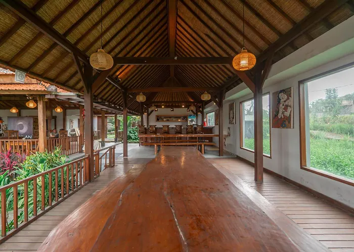 Pemulan House
